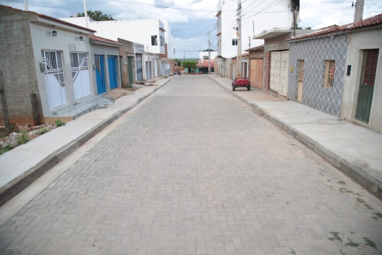 Sandrinho vai inaugurar mais uma rua pavimentada. Dessa vez, no Padre Pedro Pereira