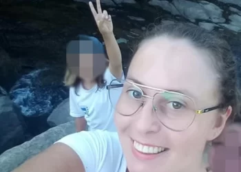 Adolescente mata mãe grávida de 9 meses com tiro na cabeça e dá depoimento chocante