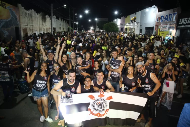 Confira fotos do bloco Bando de Loucos de Afogados da Ingazeira