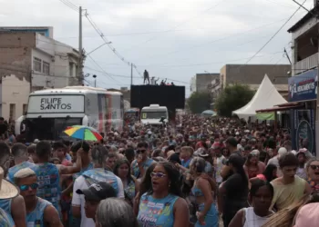 Bloco Mela Mela faz a melhor tarde de segunda de carnaval da história de Afogados; veja fotos e vídeo