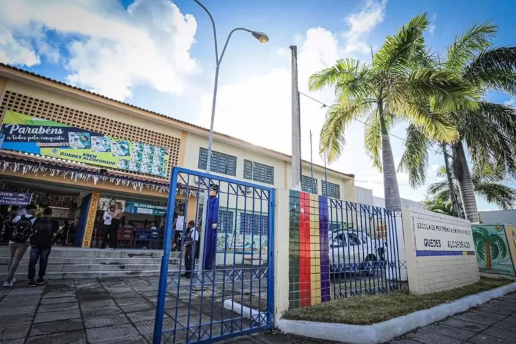 Afogados, Arcoverde, Flores e Santa Cruz ganham escolas de ensino integral