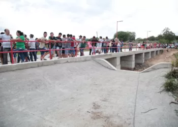 Prefeituras de Afogados e Carnaíba inauguram ponte sobre riacho do Curral Velho