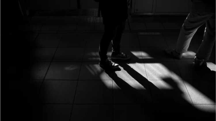 Homem é preso suspeito de estuprar enteadas, engravidar uma delas e obrigar o filho a ver pornografia