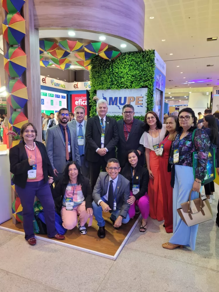 Conselho Político e inauguração de estande marcam o 1° dia da Marcha para a Amupe. Gestores encontram bancada federal