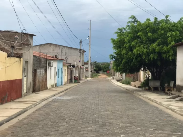 Sandrinho vai inaugurar rua pavimentada no bairro São Francisco, nesta sexta (24)
