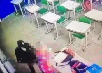 Morre professora esfaqueada por aluno de 13 anos em ataque a escola de São Paulo; veja vídeo do ataque