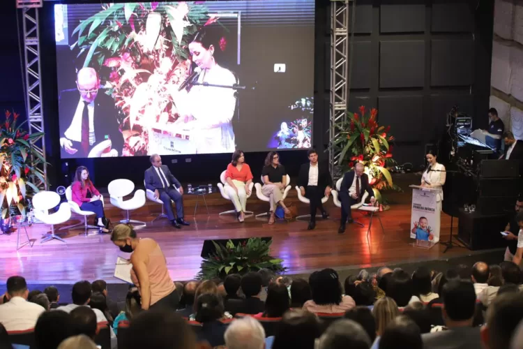 Amupe discute com TCE competências e financiamentos para primeira infância