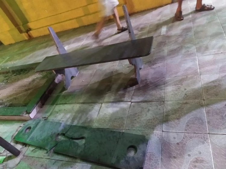 Mulher conduzida a delegacia após vandalizar praças e ameaçar a avó em Tabira; veja vídeo