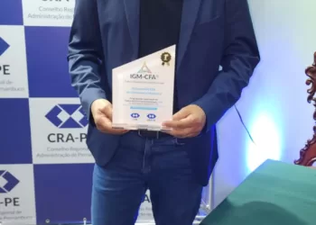 Prefeito de Brejinho recebe prêmio pelo desempenho de Excelência no Índice de Governança Municipal da IGM/CFA