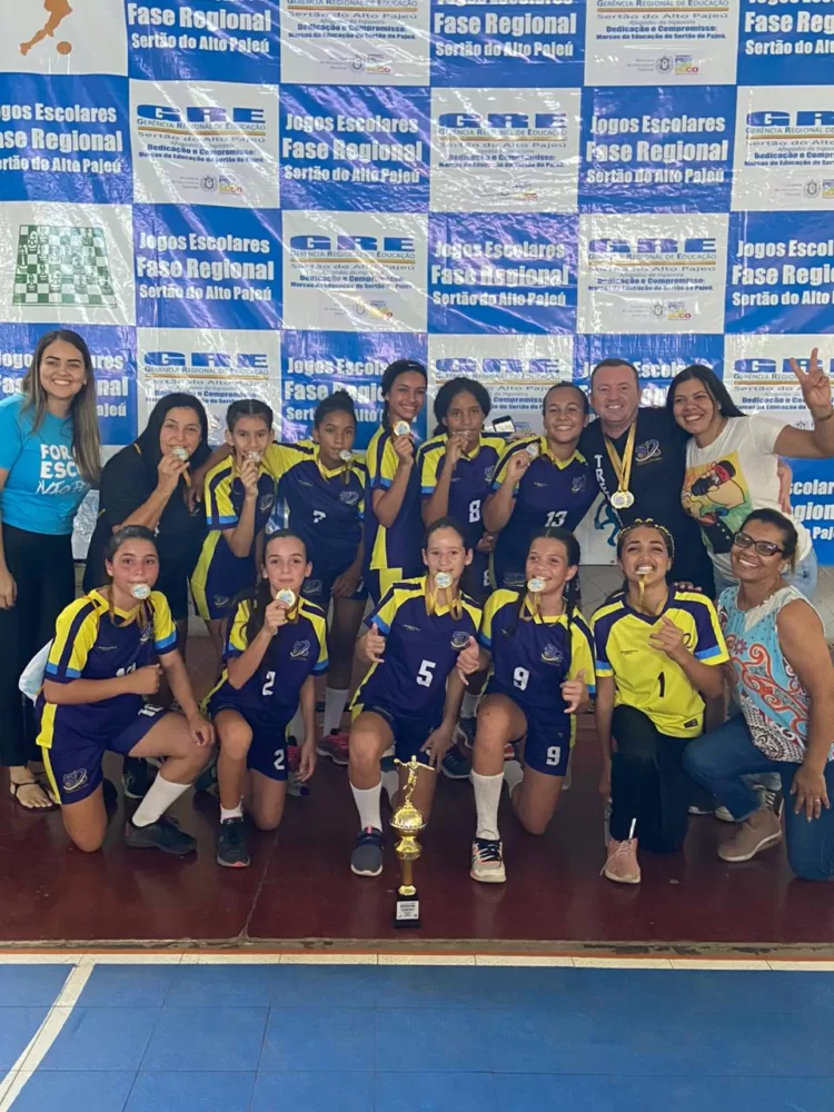 Handebol da Escola Argemiro Veras da Ingazeira conquista 2 medalhas de ouro e 2 de prata nos Jogos Escolares fase regional