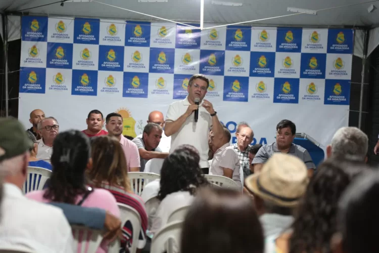 Durante inauguração de ruas, Sandrinho anunciou para junho início da nova praça do São Francisco