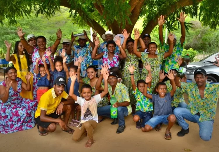 Jornalista afogadense emplaca grupo de Coco do Leitão da Carapuça em reportagem de revista cultural do Recife