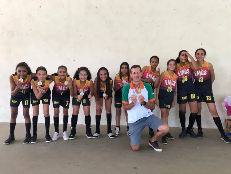 Escola Municipal Professora Gizelda Simões, conquista títulos e medalhas na fase regional dos Jogos Escolares