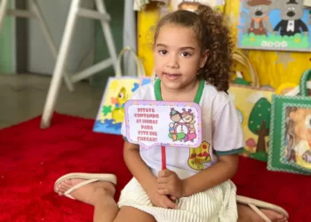 Caravana despertou o gosto pela leitura durante passagem pelas escolas da rede municipal de Tuparetama