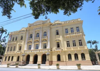 Governo de Pernambuco transfere feriado de Corpus Christi para a véspera de São João