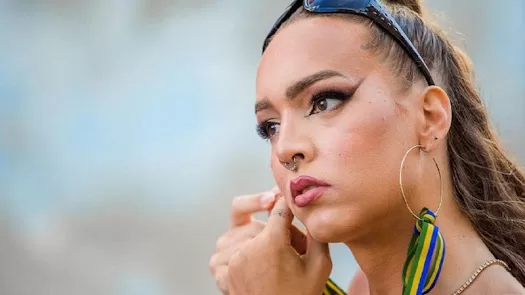 “Incomodei a família Bolsonaro novamente”, diz artista da roda de conversa ‘Educando com o c*’