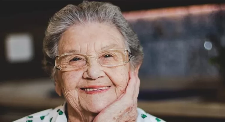 Apresentadora Palmirinha Onofre morre, aos 91 anos