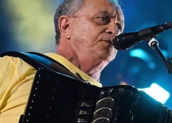Flávio José tem tempo de show reduzido e desabafa: “Coisas que artistas da música nordestina sofrem”