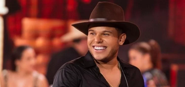 Tierry sofre acidente e capota carro antes de show na Bahia