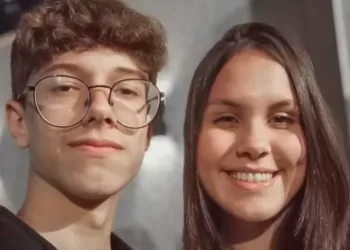 Jovem morta e rapaz atingido na cabeça por tiro em colégio do Paraná eram namorados, diz família