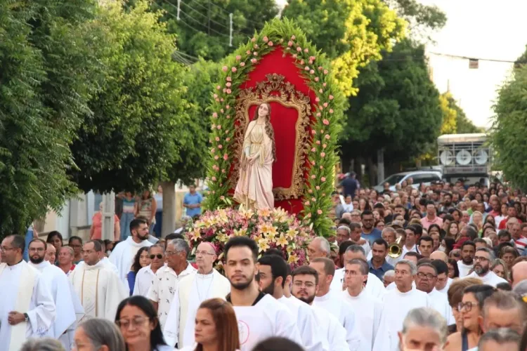 Dom Egidio encerra mais uma Festa de Santa Maria Madalena, em Afogados