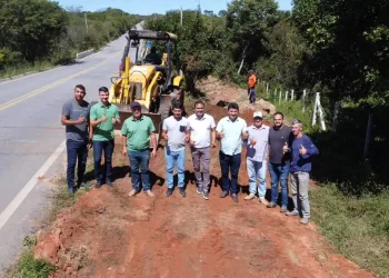 Prefeito de Brejinho e equipe visitam obras