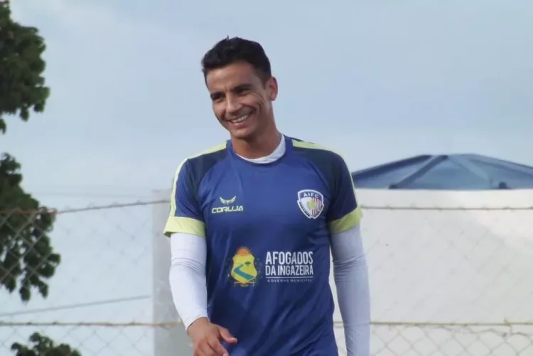 Zagueiro que fez gol histórico em cobrança de pênalti contra o Atlético-MG está de volta ao Afogados