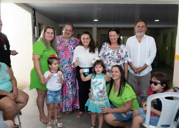 Carnaíba: Familiares de crianças com laudo de TEA (Transtorno do Espectro Autista) receberam carteirinhas oficiais