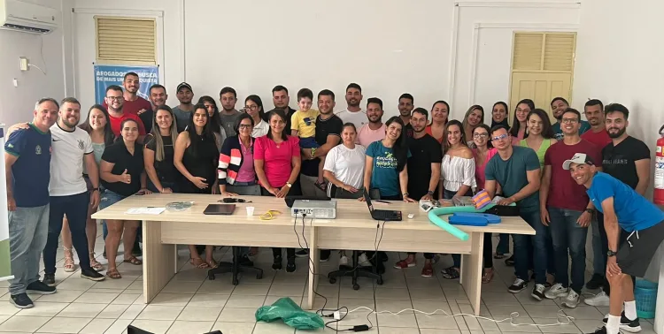 Curso de Natação para professores é ministrado em Afogados