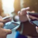 “Os jovens não deveriam ter seus próprios celulares antes dos 12 ou 13 anos”, diz psiquiatra especialista em vícios