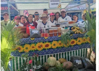 Carnaíba sedia a 3ª Feira Agroecológica da Educação de Jovens e Adultos