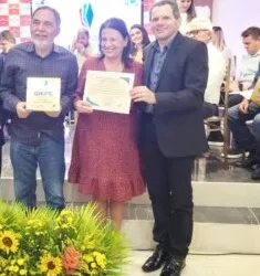 Carnaíba recebe prêmio IDEPE Regional: 1º lugar anos iniciais e outras conquistas