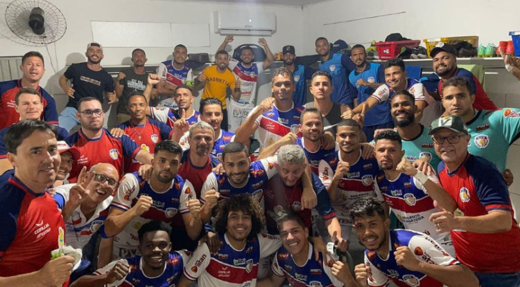 Diego Ceará acerta linda bicicleta e garante vitória do Afogados diante do Flamengo de Arcoverde