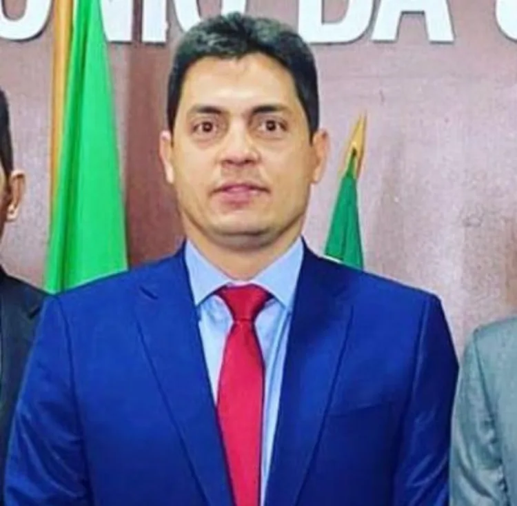 Santa Terezinha: Dr. Júnior informa rompimento político com Delson Lustosa