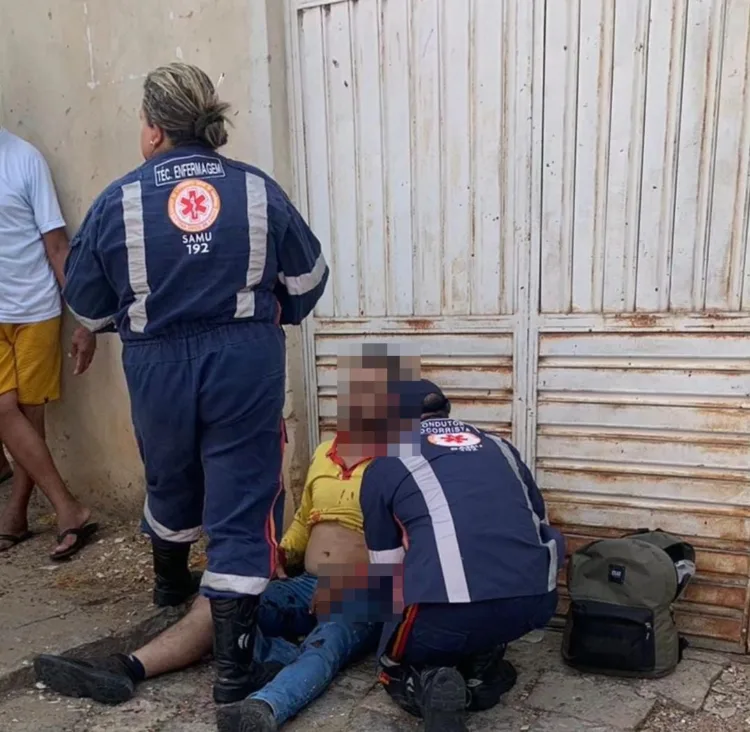 Em Afogados: criminosos assaltam funcionário de mercado e capotam veículo após confronto com PM