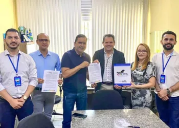 Prefeitura de Brejinho aderiu ao Programa Estadual de Transporte Escolar (PETE)