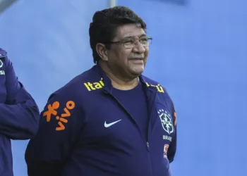 Gilmar Mendes bate martelo e Ednaldo Rodrigues retorna à presidência da CBF