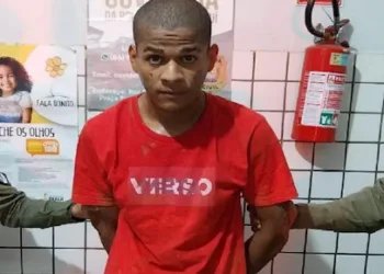 Homem absolvido por matar o pai é preso por assassinar a mãe