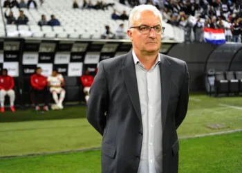 Dorival aceita convite para assumir a Seleção. E São Paulo já inicia contatos com Vojvoda, técnico do Fortaleza
