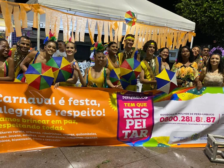 Nem a chuva atrapalhou a abertura do carnaval de Afogados da Ingazeira