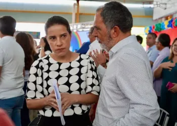 Prefeito Anchieta Patriota entrega demandas a governadora Raquel Lyra