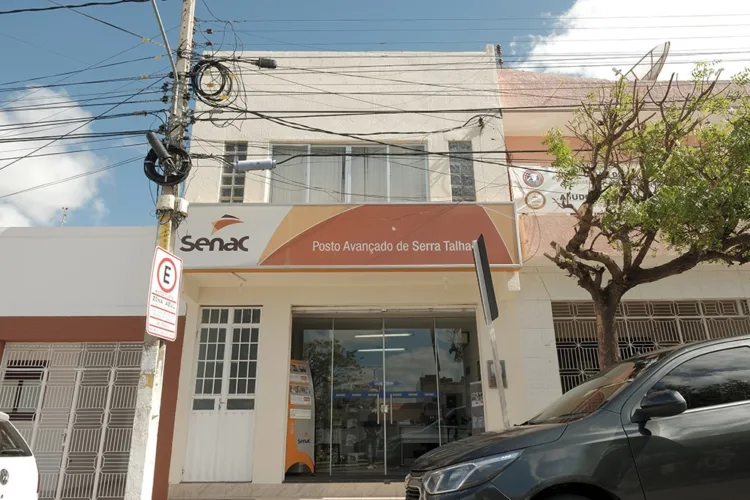 Senac oferta curso gratuito de Florista em Serra Talhada