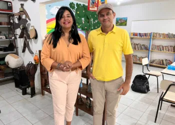 Consultora Técnica da Amupe discute implantação da Sala do Empreendedor em Tuparetama