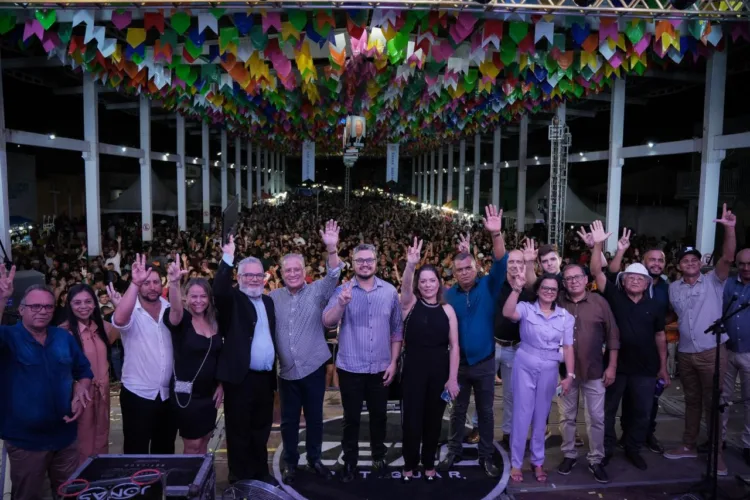 Festa em Tuparetama: Shows de Jonas Esticado e Zezo Potiguar atraem multidão ao Pátio de Eventos