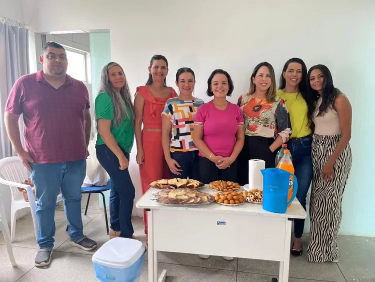 Coordenação reuni equipe de fisioterapia para entrega de equipamentos e discutir melhorias no atendimento a população
