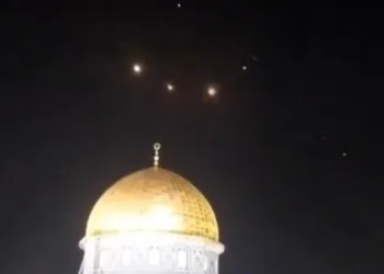 Israel lança ataque contra o Irã, diz imprensa dos EUA