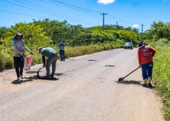 Prefeitura de Itapetim inicia Operação Tapa-buracos na PE-263, ligando Ambó ao Distrito de São Vicente