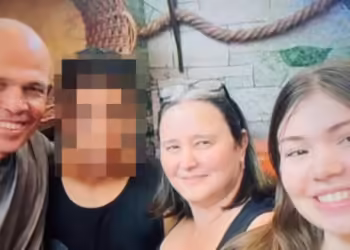 “Faria de novo”, diz adolescente que matou pais e irmã a tiros em casa. Motivação foi o celular ter sido “confiscado”