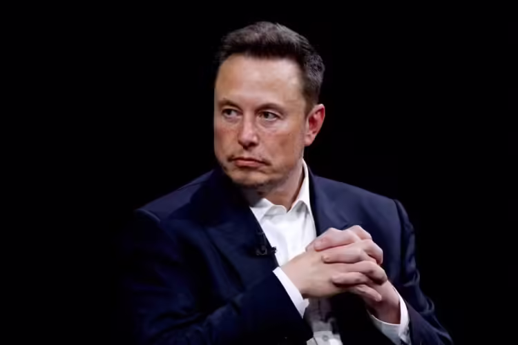 Homem usa nome de Elon Musk para aplicar golpe em idosa de 71 anos, em Serra Talhada
