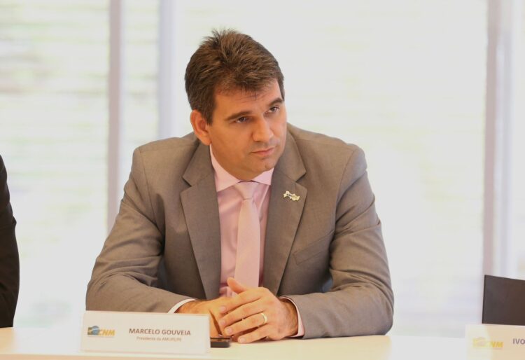 Marcelo Gouveia participa de reunião do Conselho Político da CNM